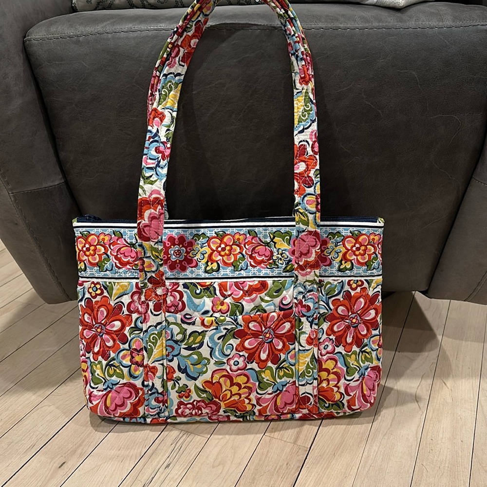 Vera Bradley pink quilted shoulder bag